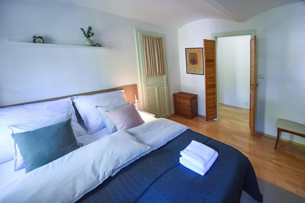 Dum V Zahrade Apartment Pisek  Bagian luar foto