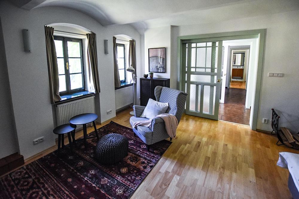 Dum V Zahrade Apartment Pisek  Bagian luar foto